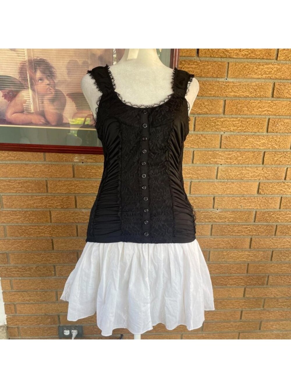2000s black corset style top with lacy details